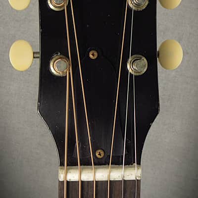 Gibson Custom 1942 Banner J-45 Reissue Light Aged Vintage Sunburst image 9