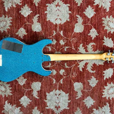 1999 Danelectro Hodad - Blue Sparkle w/Danelectro Vibrato image 4