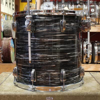 Ludwig Classic Maple Outfit in Black Oyster Pearl 14x22 9x13 16x16 image 11