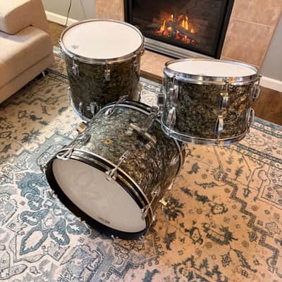 Vintage 1960's Ludwig Classic Outfit in Black Diamond Pearl with Bags - 14x20, 9x13, 16x16 image 2