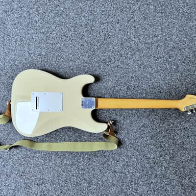 Fender Vintera 60s Strat MOD PF OLW - creme Bild 3