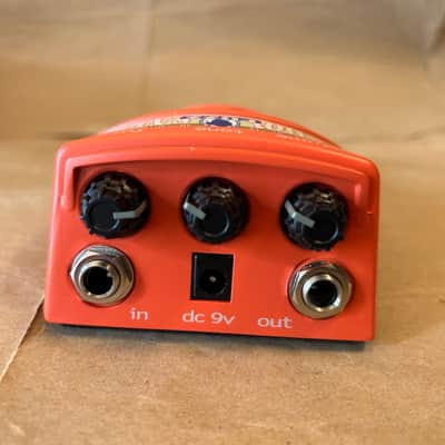 Danelectro Cool Cat Fuzz 2010s - Orange Very Good Condition 1st Version 1V True Bypass NOS Mint in box with all papers image 6