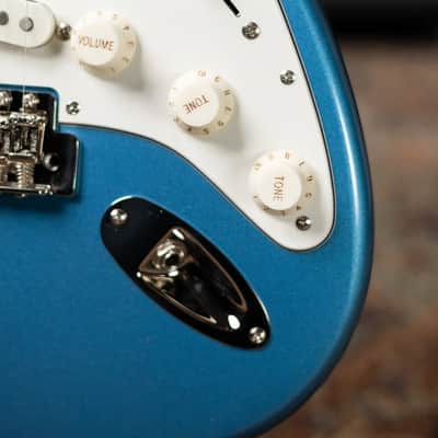 Squier Classic Vibe '60s Stratocaster Electric Guitar - Lake Placid Blue image 11