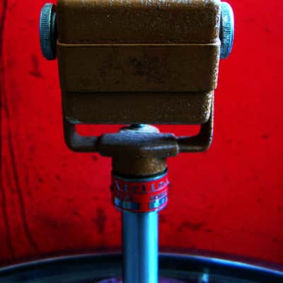 Vintage RARE 1940's Airline / Electro-Voice V-1 Ribbon Velocity Microphone w 423 model stand PROP image 8
