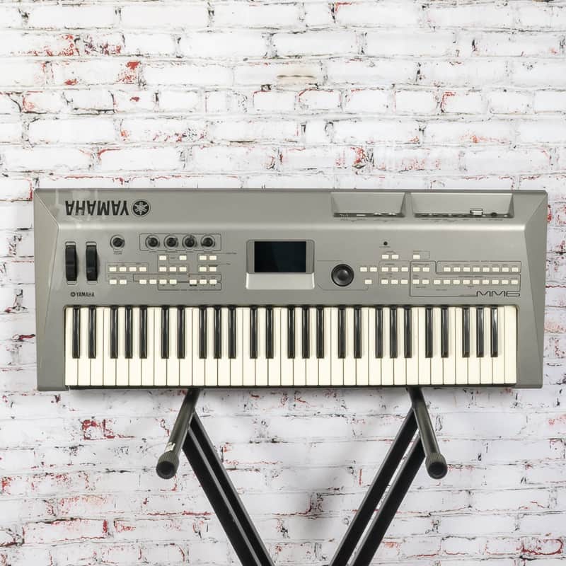 Yamaha - MM6 61-Key Synthesizer - USED