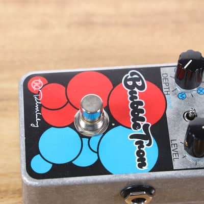Keeley Bubbletron Flanger / Phaser 2016 - Present - Silver / Blue / Red image 8
