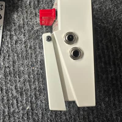 Boss JB-2 JHS Angry Driver 2017 - Present - White/Red image 3