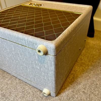 Vox VOX AC4HW1 Hand-Wired 4-Watt Tube Guitar Combo Amp 2016 - Fawn vinyl and Brown Diamond image 6