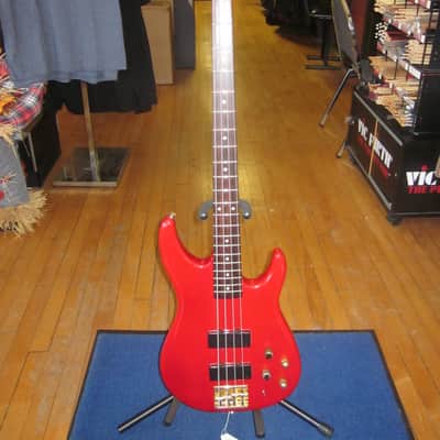 Used Peavey Dyna Bass Red 4-String Bass Guitar #05036444 image 11