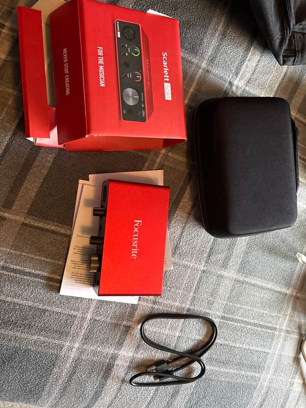 Focusrite Scarlett Solo 3rd Gen USB Audio Interface 2019 - Present - Red / Black image 1
