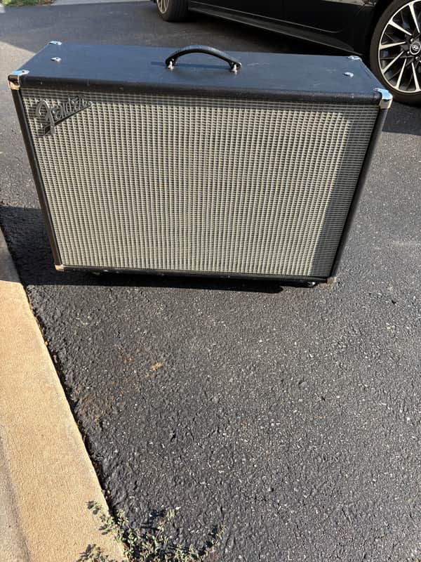 Fender Super-Sonic 60 212 Enclosure 120-Watt 2x12" Guitar Speaker Cabinet image 1