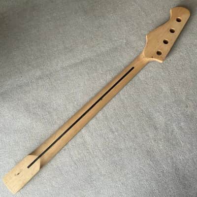 20 Frets Rosewood Fingerboard 4 String Jazz Bass Style Maple Neck image 7