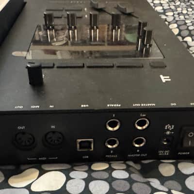 Expressive E Osmose 49-Key 24-Voice Polyphonic Synthesizer (pristine, including cloth cover) image 8