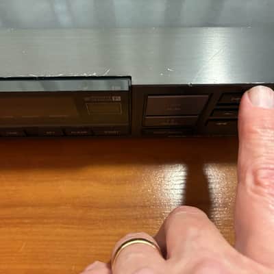 Sony Cdp-302es CD Player. Elevated Series. With REMOTE! See Video. image 13