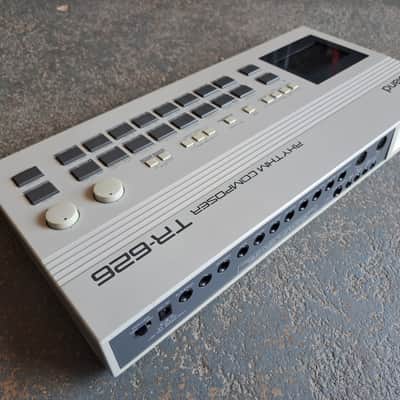 Roland TR-626 Rhythm Composer 1980s - White image 4