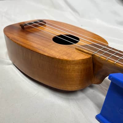 Kamaka Pineapple Soprano Ukulele with Case - SPLIT IN BACK OF BODY image 10