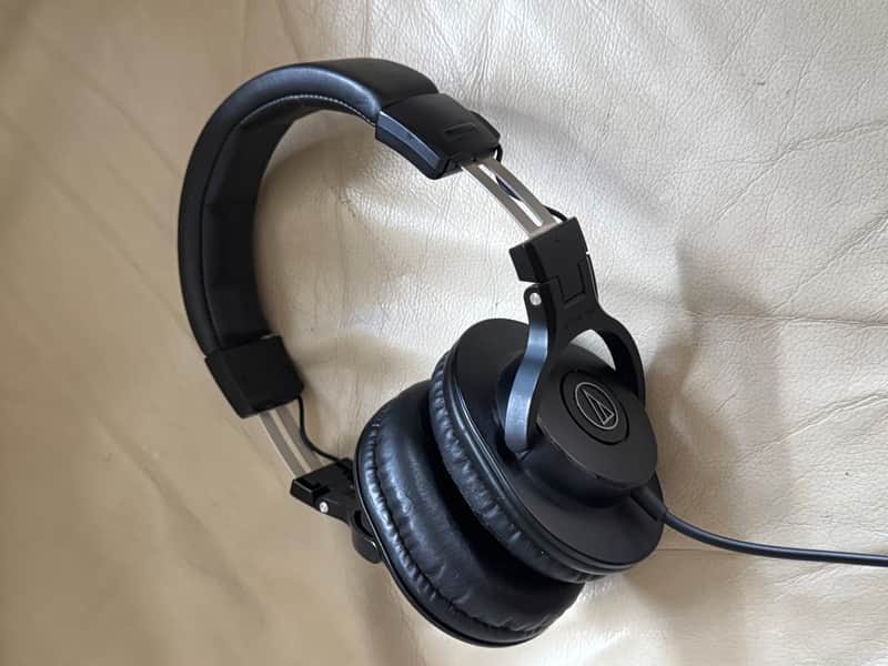 Audio-Technica ATH-M30x 2010s - Black image 1