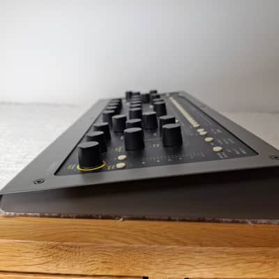 Softube Console 1 MKII Hardware/Software Mixer 2017 - Black/Grey image 6