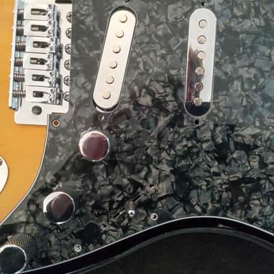 ~Cashified~ Indio Strat-Style w/Deluxe Gig-Bag image 3