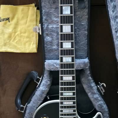 Gibson Les Paul Custom Ebony 2021 image 4