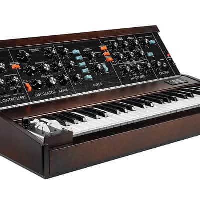 Moog Minimoog Model D 2022 Edition + custodia originale EXDEMO