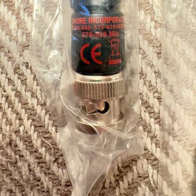 Shure UA8 1/2 Wave Omnidirectional Antenna (578-638 MHz) 2010s - Black image 1