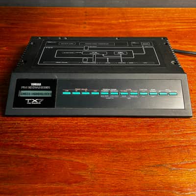 Yamaha TX7 FM Synthesizer / Expander video vintage 1985 - Black dx7
