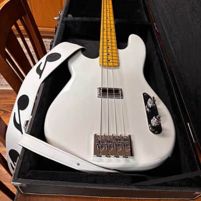 Custom Built Dman "Dusty Hill type" bass 2015 - Perfect image 2