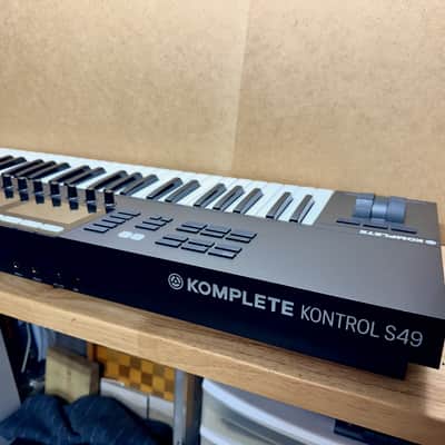 Native Instruments Komplete Kontrol S49 Mk2 2010s - Black image 4