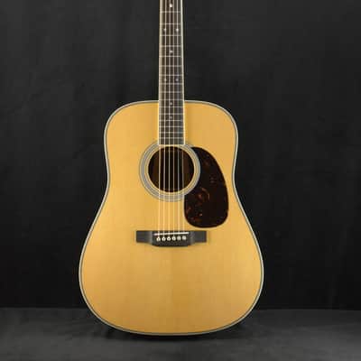 Martin HD-35 Natural image 2
