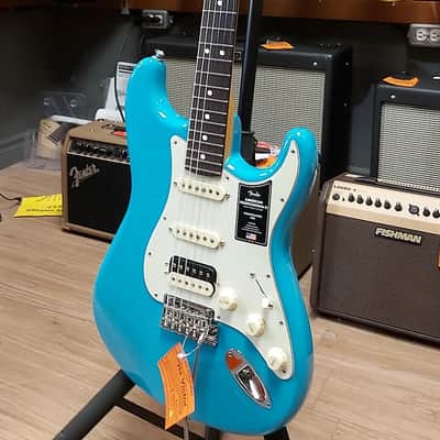 Fender American Professional II Stratocaster with Rosewood Fretboard 2021 Miami Blue image 4