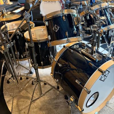 Complete set-up Dixon Artisan, Sabian cymbals, Yamaha hardware image 2