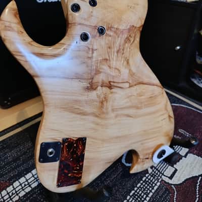 Roma Custom double cut 2024 - Natural image 3