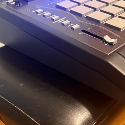 Akai MPC3000LE MIDI Production Center 1999 - 2001 - Black image 9