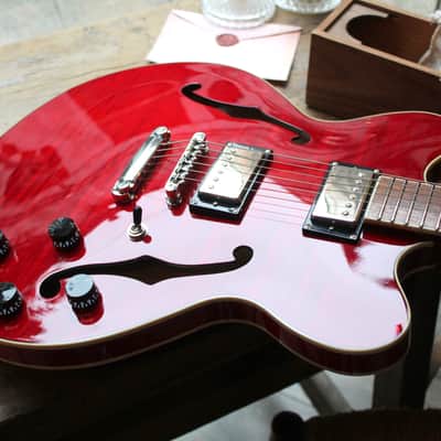 HOFNER "Verythin Standard CT, Red" 3, 11 KG image 3