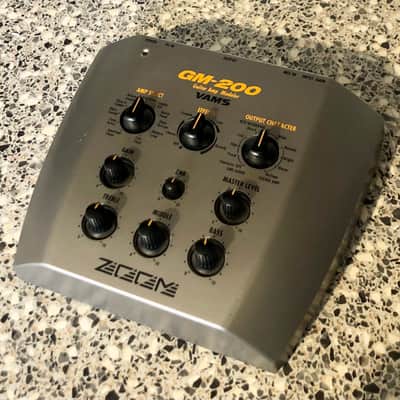 Zoom GM-200 Amp Modeller/Effects image 2