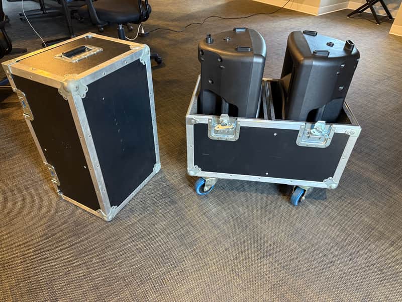 Pair of Behringer Eurolive B212XL w/ Road Case image 1