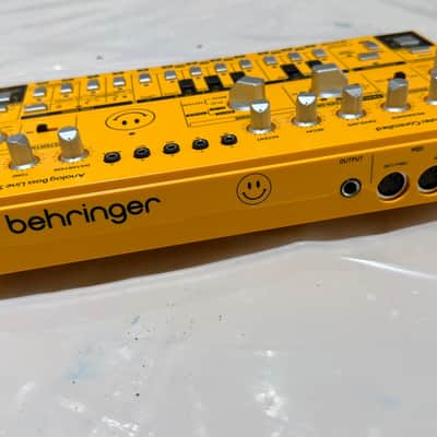 Behringer TD-3 Analog Bass Line Synthesizer 2019 - Present - Yellow image 4