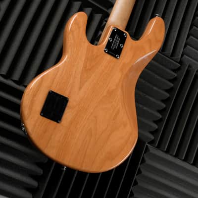 Ernie Ball Music Man StingRay 4 H with Maple Fretboard 2011 - Natural image 7
