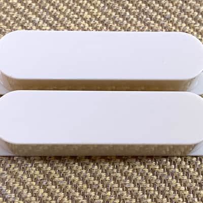 *Aged White for Fender Duo-Sonic Closed Single Coil Guitar Pickup Covers