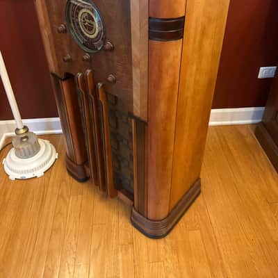 Sparton 867 Vintage Radio with Bluetooth Conversion image 4