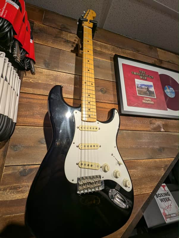 Fender ST-STD Standard Series Stratocaster MIJ | Reverb Canada