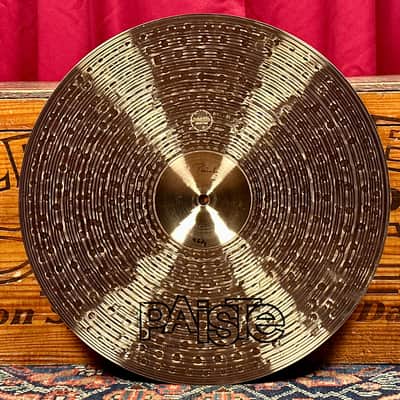 16" Paiste Signature Traditionals Thin Crash Cymbal 962g *Video* image 3