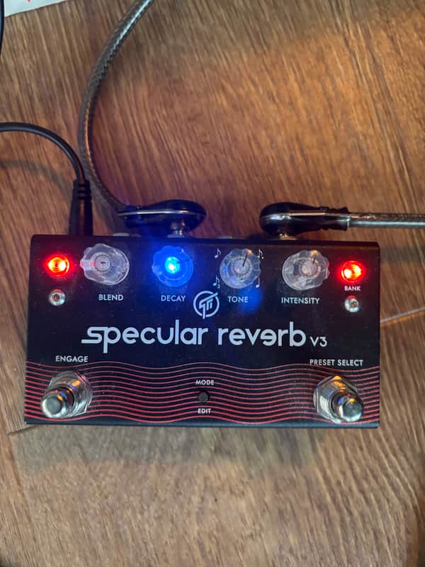 GFI System Specular Reverb V3 2010s - Black/Red image 1