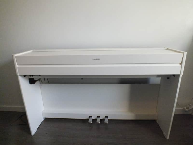 Piano Yamaha Arius YDP S55 blanc image 1