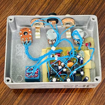 2010 JHS Klon Clone Replica Handwired Guitar Pedal Aged Raw Silver with Daka-Ware 1470 Oxblood Davies Knobs image 8