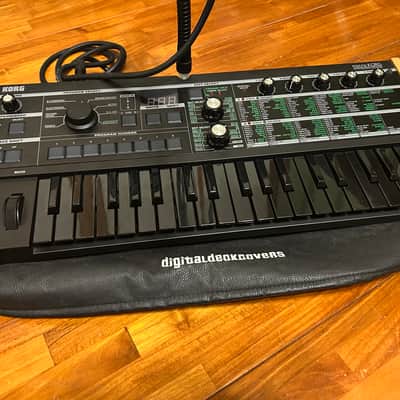 Korg microKORG Black Limited Edition with extras