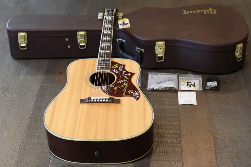 2022 Gibson Hummingbird Natural Acoustic/ Electric  Dreadnaught Guitar + OHSC