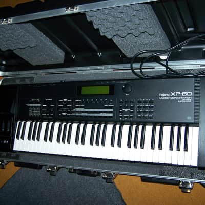 Roland XP-60 / XP 60 61-Key Digital Synthesizer Workstation Keyboard Piano + 3 Expansion Cards image 2
