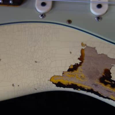 Fender '61 Strat Heavy Relic - Aged Vintage White over 3-Color Sunburst image 13